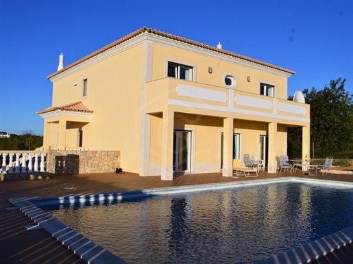Excellente villa de 5 chambres avec piscine, Boliqueime, Loulé