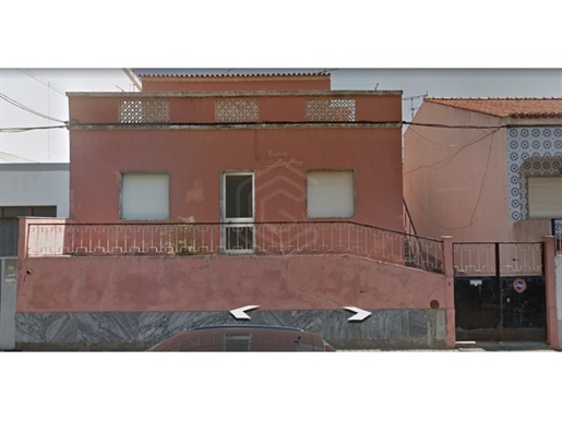 Moradia T5 para restaurar com terreno, Tavira, Algarve