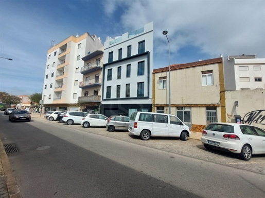 3 bedroom duplex apartment near the riverside, Portimão, Algarve