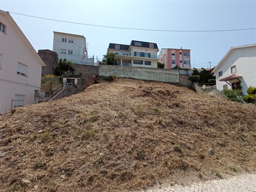 Land with viability to build a house, Porto Salvo, Oeiras