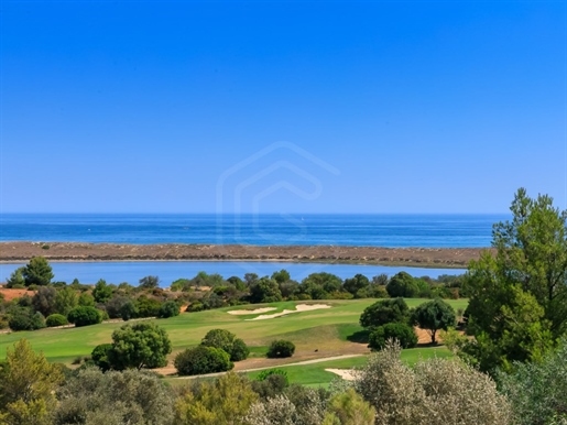 Terreno com viabilidade de construção de moradia no campo de golfe Palmares, Odiaxere, Algarve