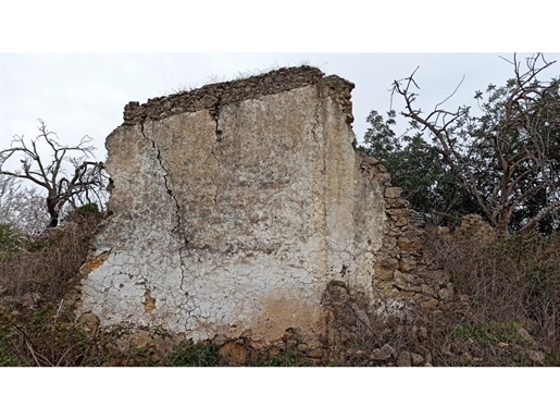 Terreno urbano con la rovina, Loulé, Algarve