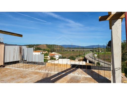 Moradia T2 com vista ria em construção, Portimão, Algarve