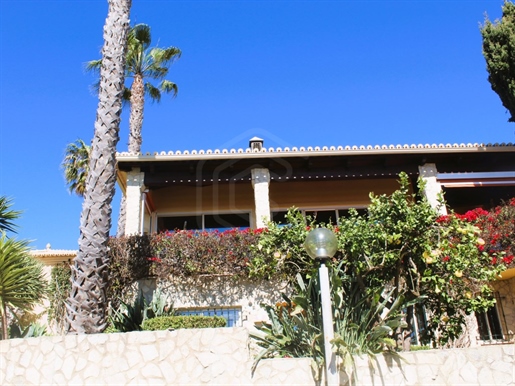 Detached villa with sea views in Lagos, Algarve