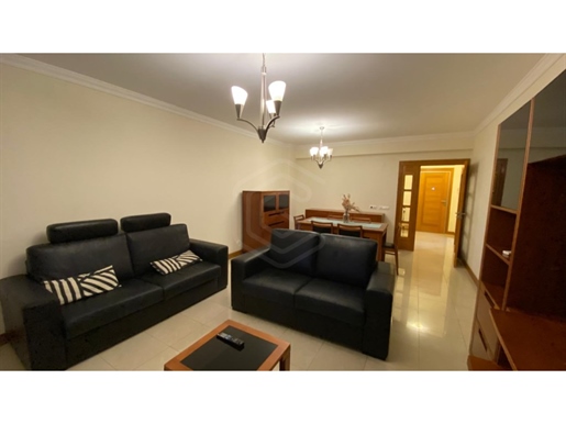 2 bedroom flat in condominium with swimming pool in Vilamoura, Algarve