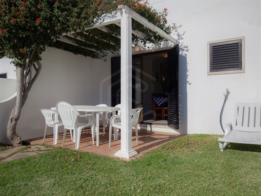 Conjunto de 8 Apartamentos T2 / T2 Duplex em Zona Central de Vilamoura, Algarve