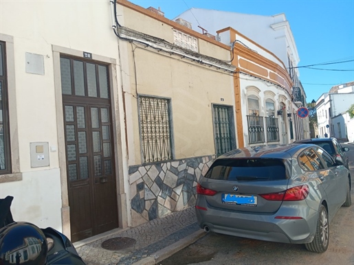 House to rebuild with approved project, center, Faro, Algarve