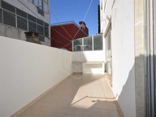 Excellent 2 bedroom apartment in the center of the city of Loulé, Algarve