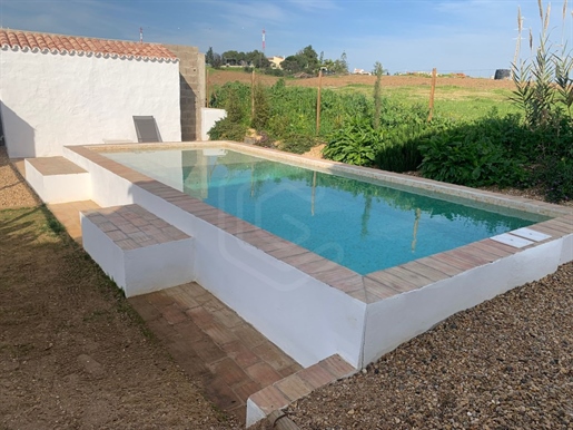 Moradia T5 renovada com piscina em Vila Nova de Cacela, Algarve
