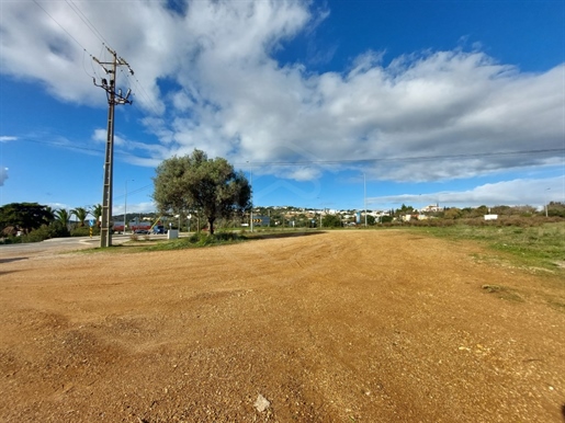 Lote de terreno rústico com 4.963m2 localizado junto á En125, Boliqueime, Algarve
