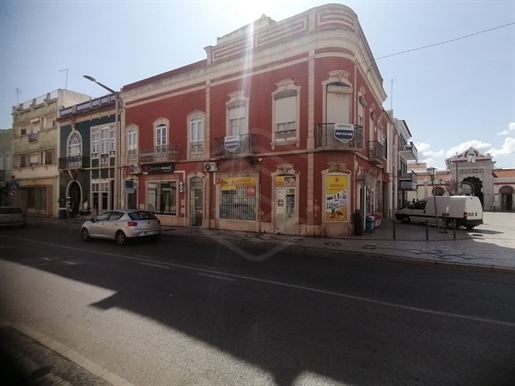 2-Storey building, right in the heart of Loulé, Algarve