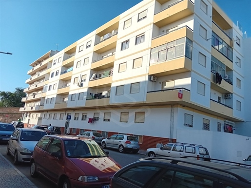 Apartamento T2, boa localização, Faro, Algarve