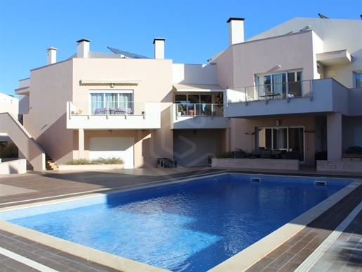 2 bedroom flat, in Burgau, 700m walk from the beach, Lagos, Algarve