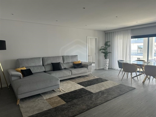Apartamentos de 2 dormitorios en un condominio de arquitectura moderna en Olhão, Algarve