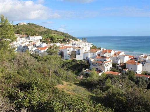 Terrain urbain, en bord de mer, avec un projet de construction de 23 logements, à Praia da Samela.,