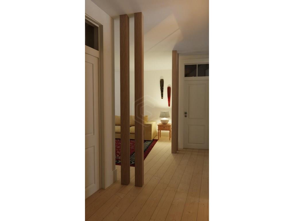 Apartment of 120 m2 with river view with approved project for 3 bedroom duplex with use of attic in
