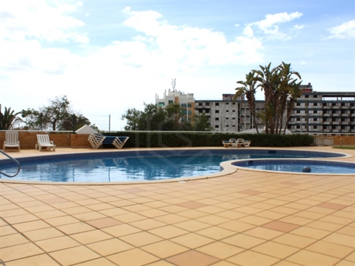 T2 avec piscine, ascenseur et garage à 200m de la plage de D. Ana, Lagos, Algarve