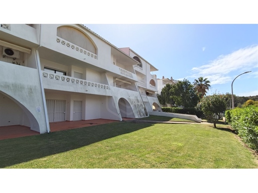 Appartement T0+1 à Praia dos Aveiros à Albufeira, Algarve