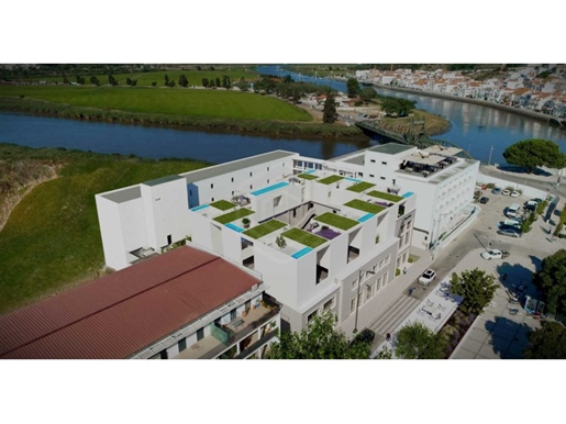 T2 duplex piscina privada em Alcácer do Sal, junto ao rio com piscina perto das praias da Comporta e