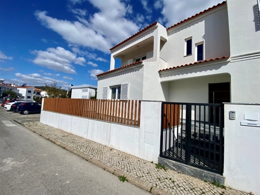 Detached house with two floors, Loulé, Algarve
