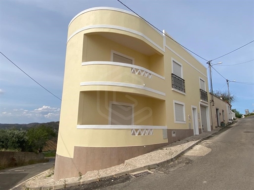 Moradia V3 em Santa Margarida, Alte, Algarve