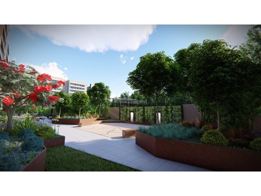 Apartamento T2 duplex, com 120m2, vista jardim, piscina e ginásio na cobertura, Faro, Algarve