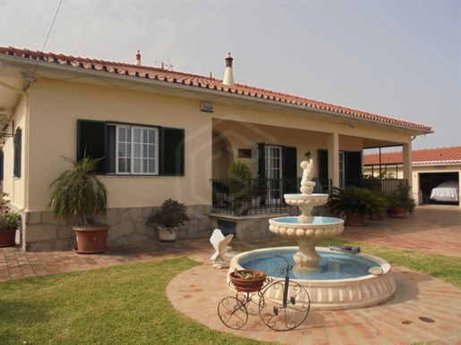 Villa de 4 dormitorios con piscina en Luz de Tavira, Algarve