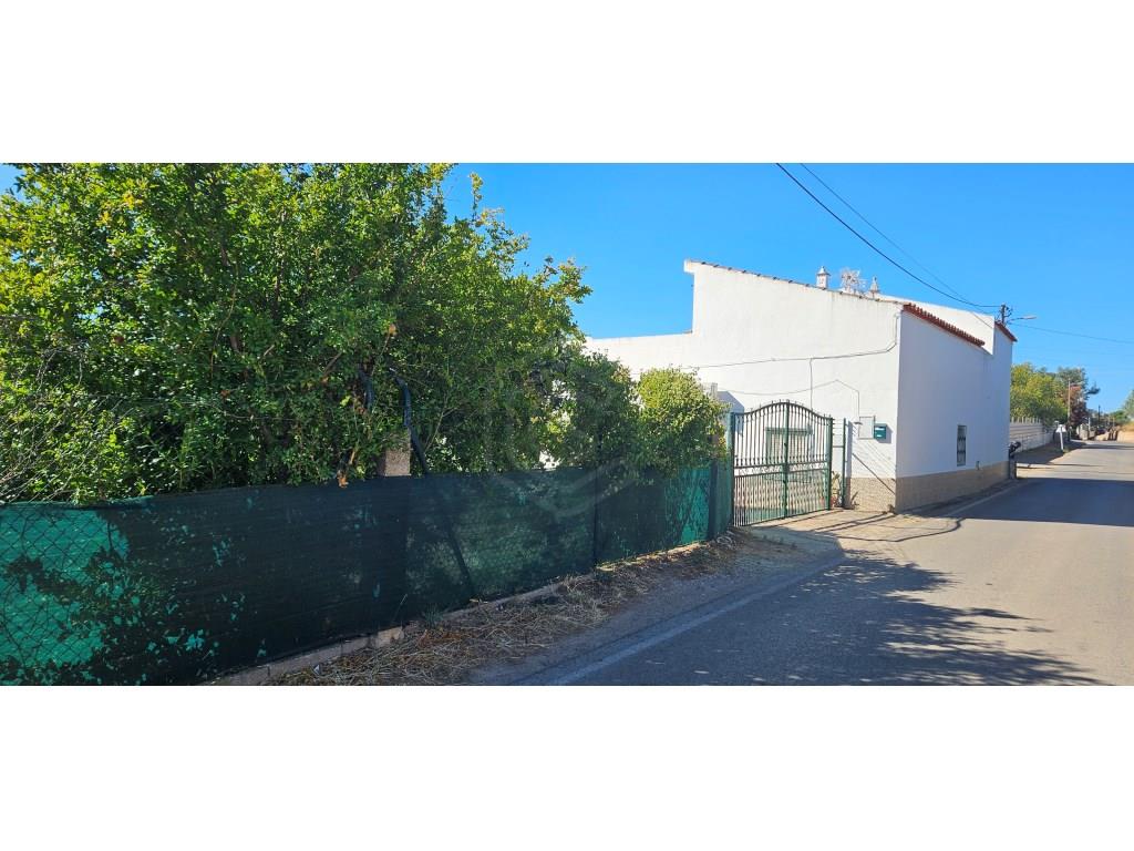 Purchase: House (8900)