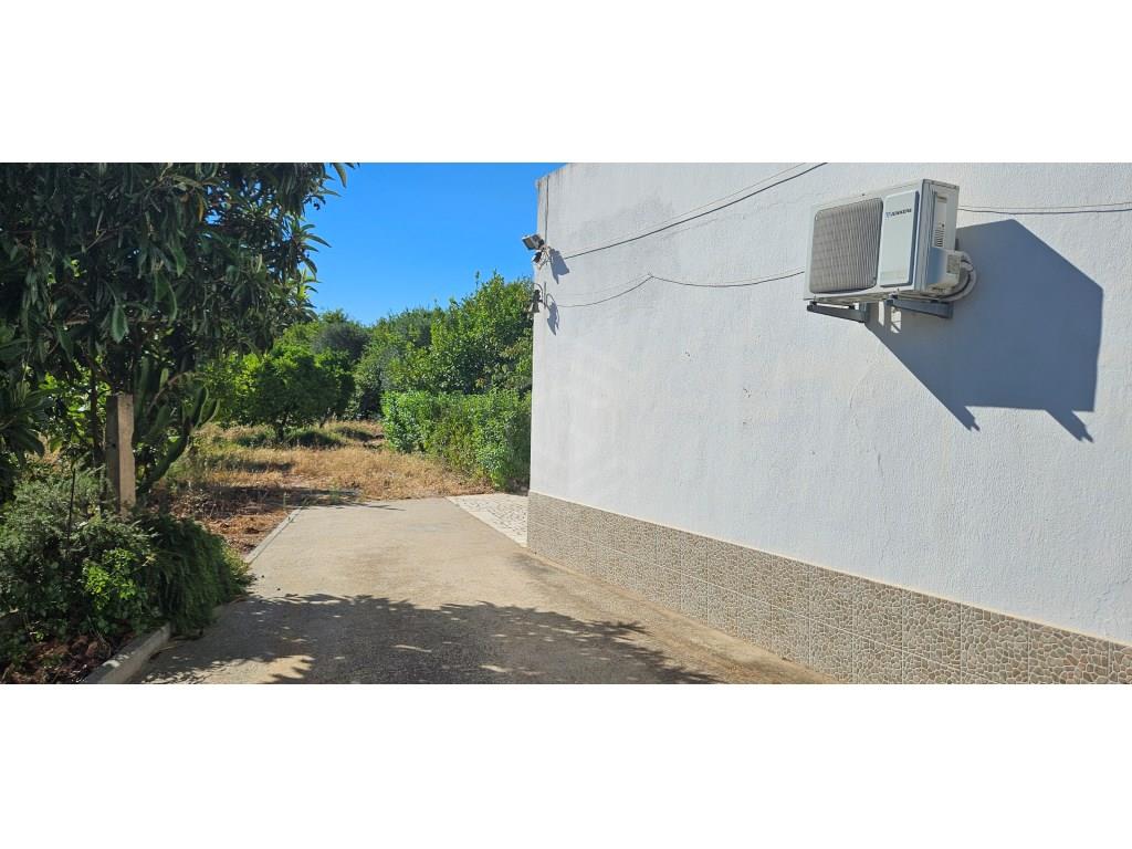 Purchase: House (8900)