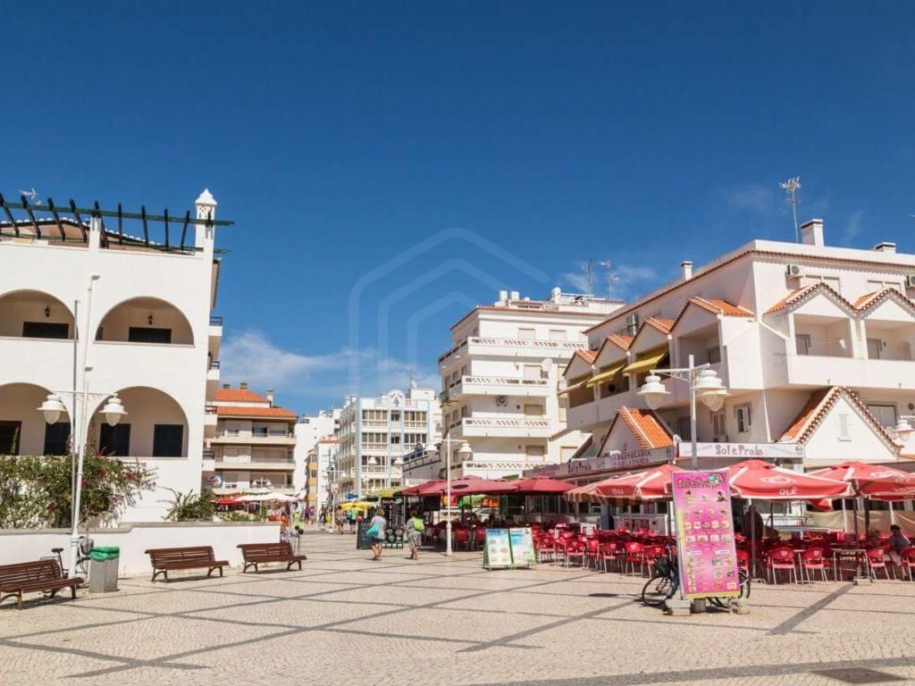 Apartment T0+3, new construction in Monte Gordo, Algarve