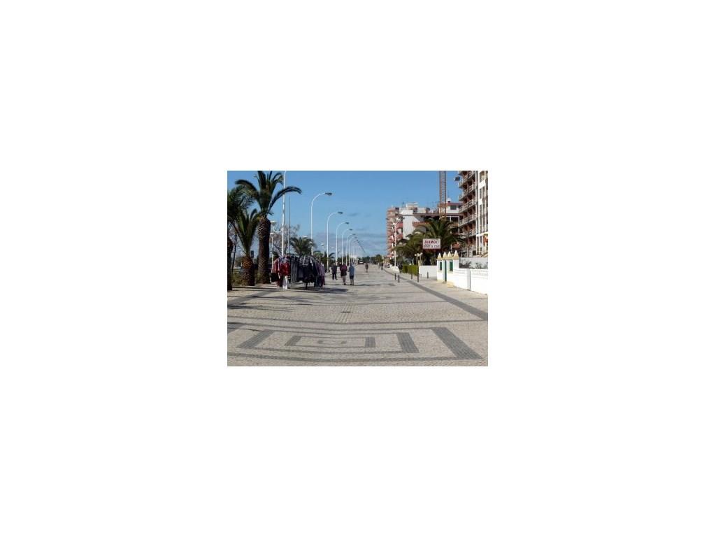 Apartment T0+3, new construction in Monte Gordo, Algarve