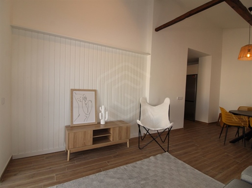 Casa de 2 dormitorios completamente renovada ubicada en Ferragudo, Algarve