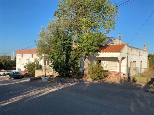 Property consisting of restaurant and villa V3, Loulé, Algarve