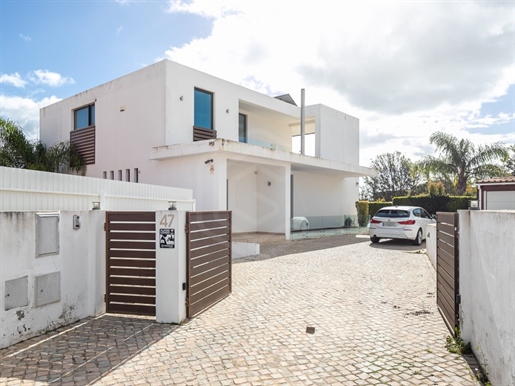 Villa individuelle de 4 chambres près de l'île de Faro, Algarve