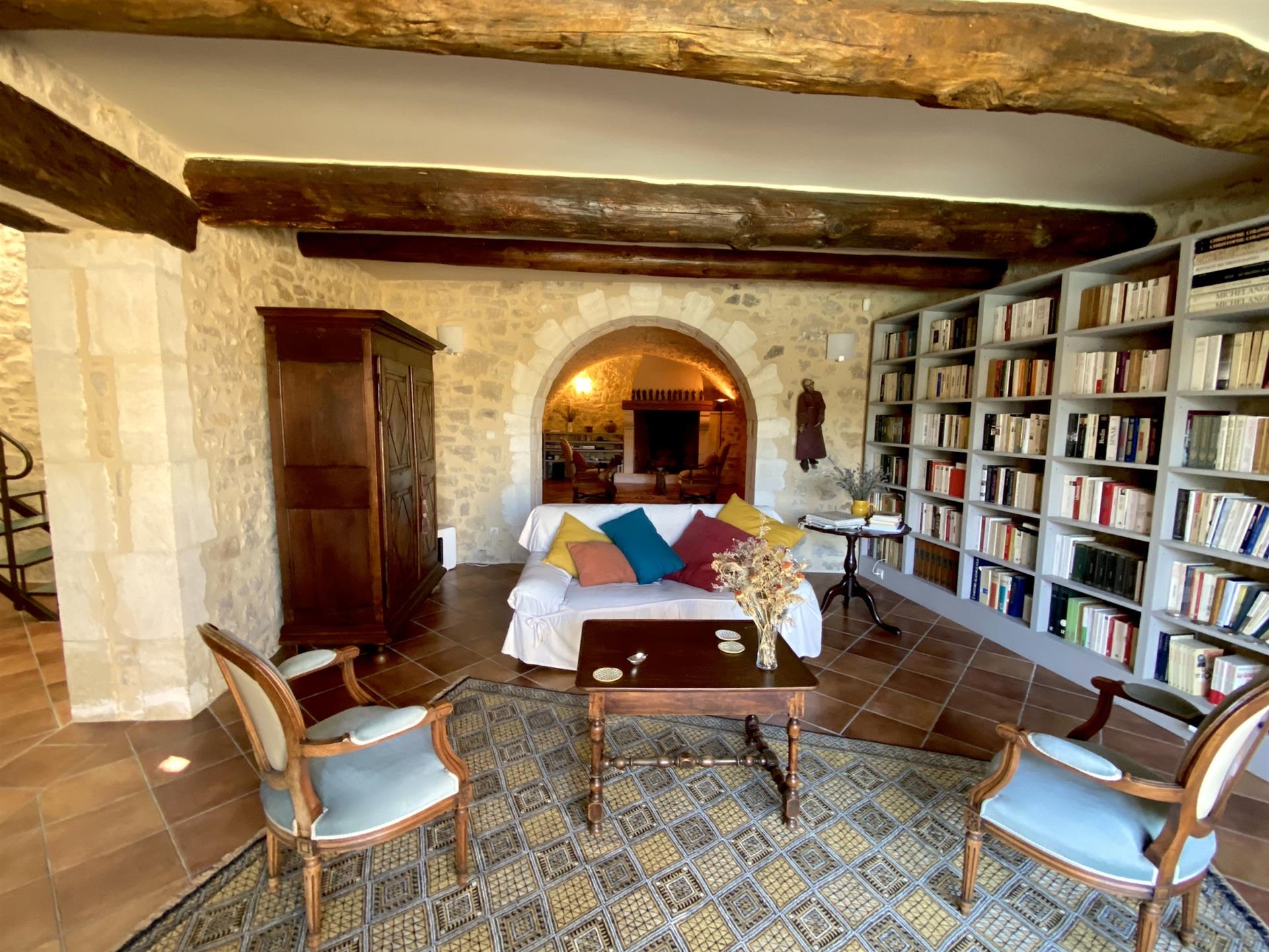 Character house with pond and views - In a medieval village perched north of Uzès.