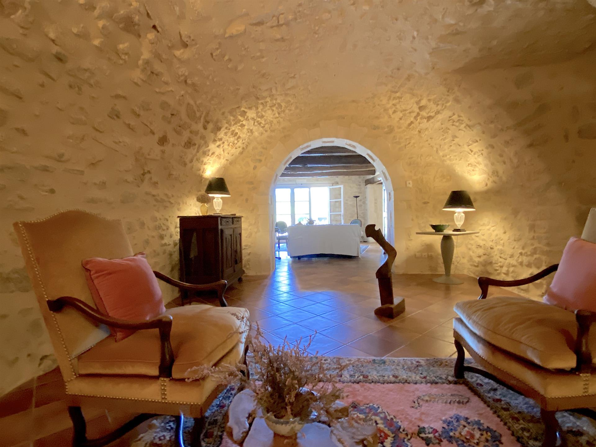 Character house with pond and views - In a medieval village perched north of Uzès.