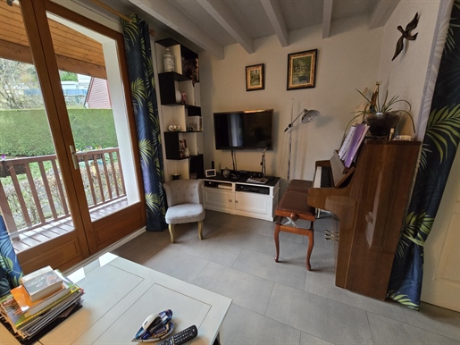Apartamento dúplex de 2 dormitorios, balcón y parking en Cauterets (65)