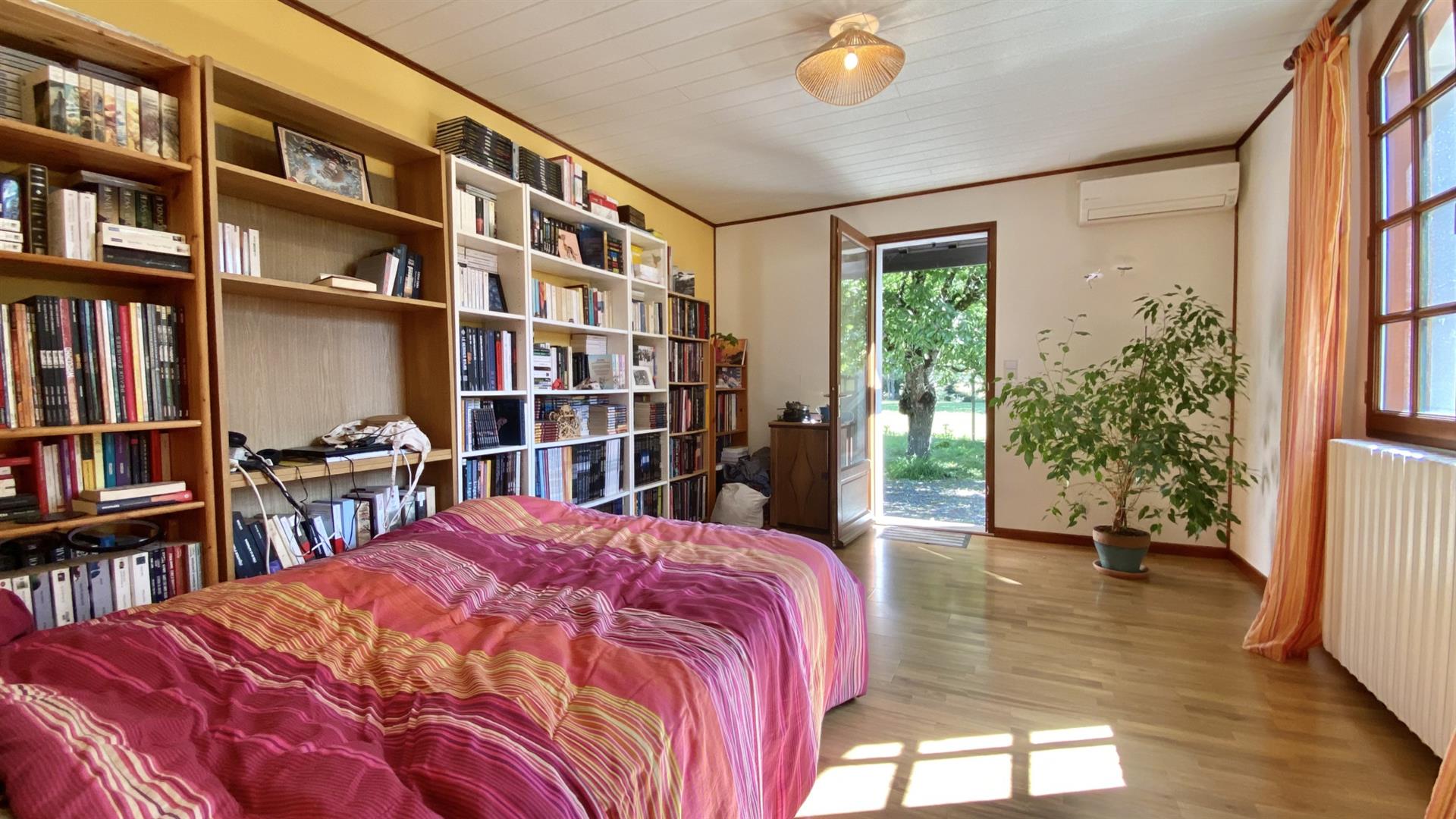 Near Argeles-Gazost Beautiful 164 m2 house on a plot of 1886 m2