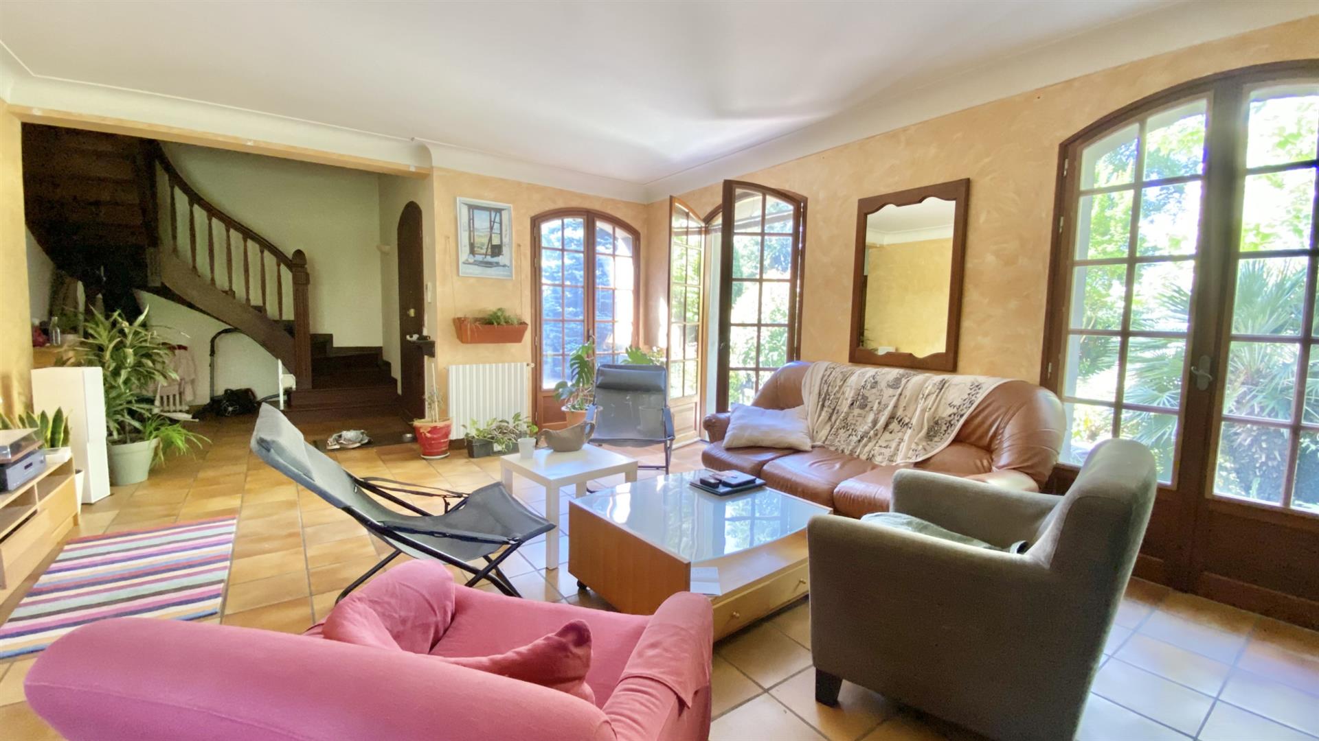 Near Argeles-Gazost Beautiful 164 m2 house on a plot of 1886 m2
