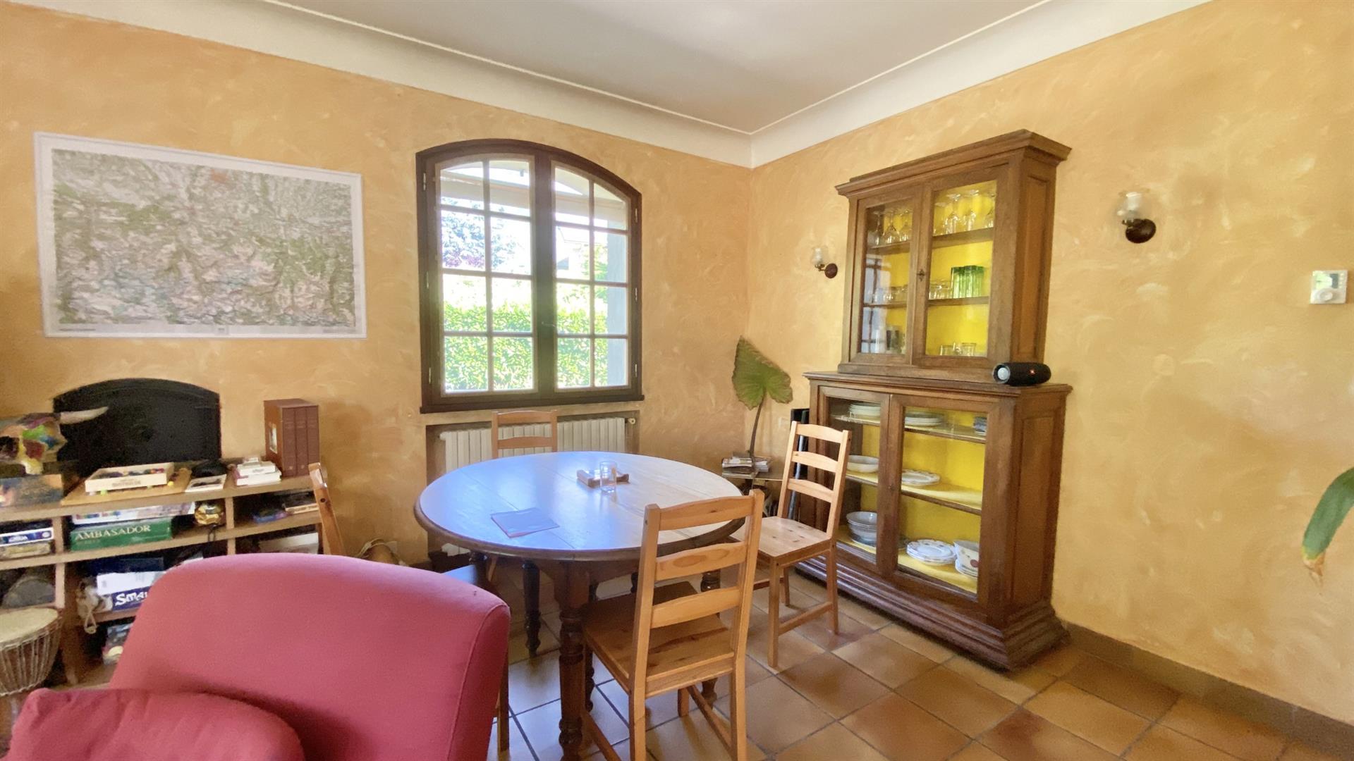 Near Argeles-Gazost Beautiful 164 m2 house on a plot of 1886 m2
