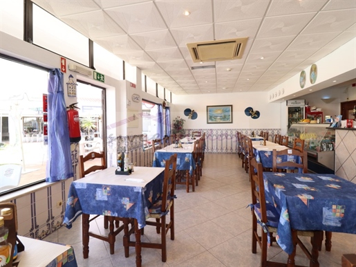 Restaurant located tourist area for sale in Albufeira , Santa Eulália