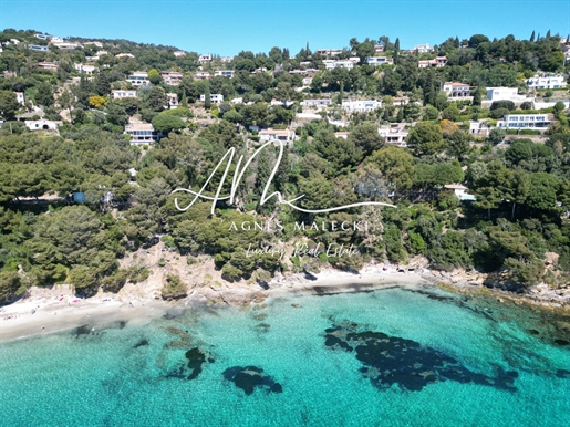 Panoramisk havutsikt, villa med stort potensial mot øyene