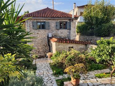 130Mq Casa di pietra tradizionale a Kakorema Messinias - Chranoi 
