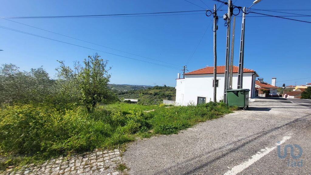 Home / Villa with 3 Rooms in Porto de Mós - São João Baptista e São Pedro with 123,00 m²