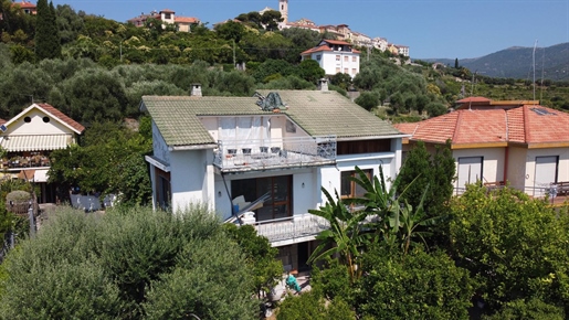 Villa te koop in Diano Castello