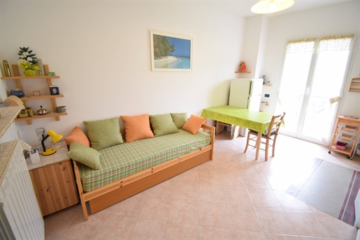 Apartment 42 m2 in Diano Castello