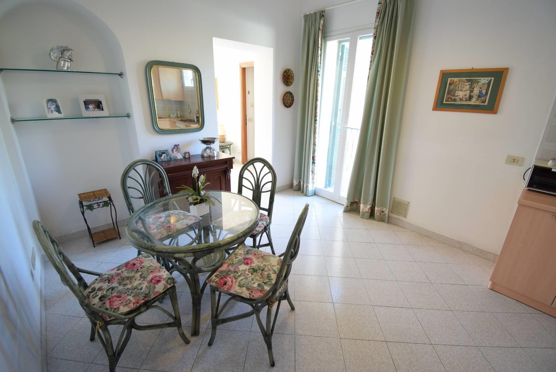 Apartment 60 m2 in Diano Castello