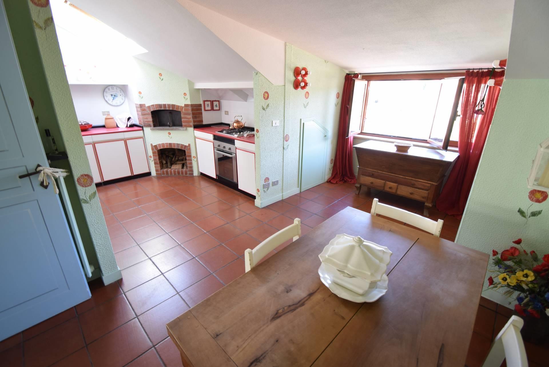 Apartment 125 m2 in Diano Castello