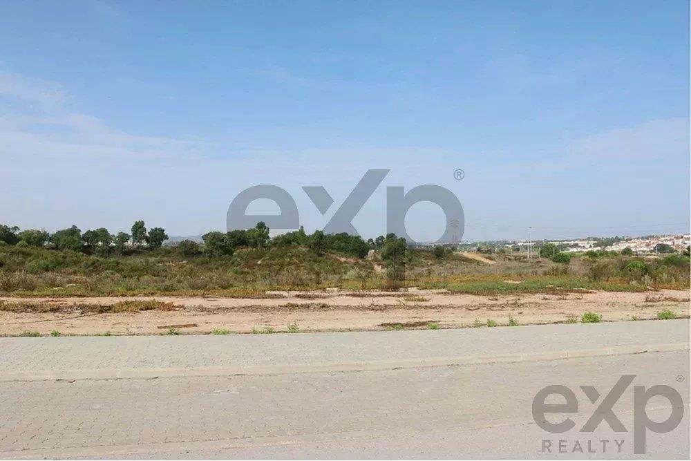 Industrial land for construction in the Industrial Park Sapec Bay - Setúbal