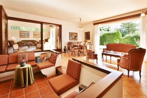 (A vendre) Maison individuelle résidentielle || East Attica/Saronida - 340 m², 4 chambres, 1.150.00